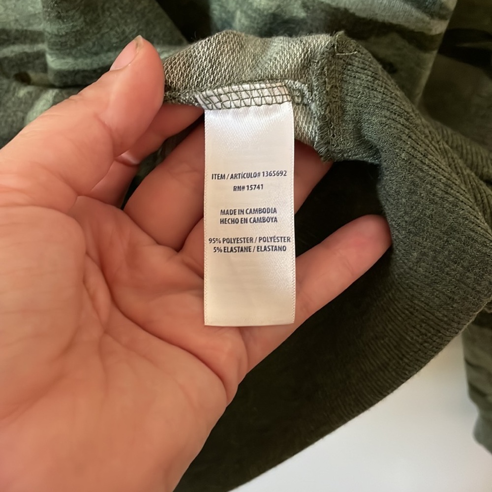 Splendid Camo Pullover Light Weight - image 3